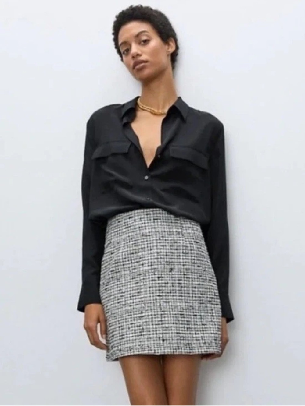 Aritzia Babaton Mini Tweed Skirt Black White Size 10